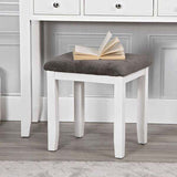 EA-ST-W Stool